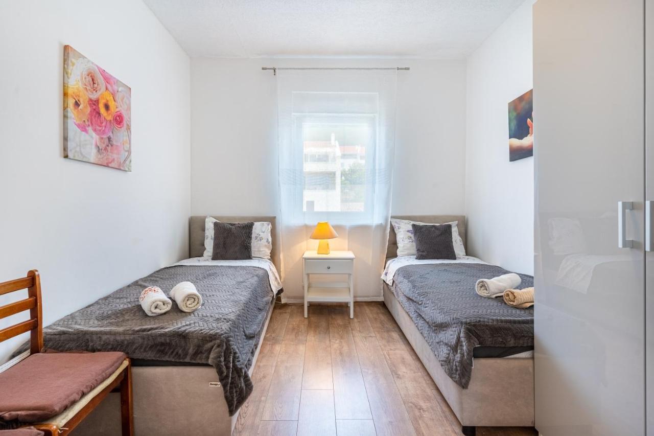 Apartments Tatjana II Cres Eksteriør billede
